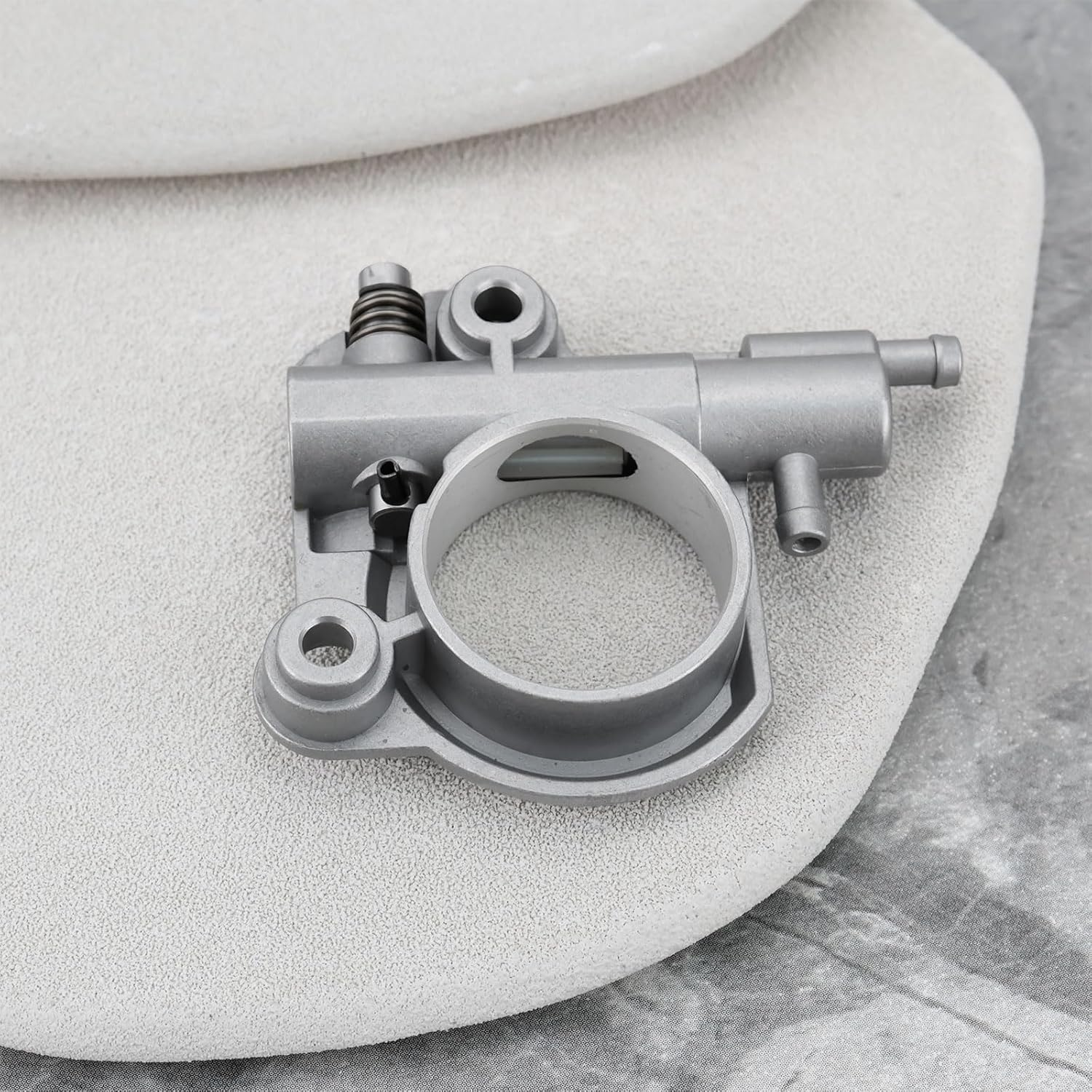 Emsea Chainsaw Auto Oiler Assembly Oil Pump C022000052 Compatible with Echo CS-550 CS-600P CS-590 image number 1