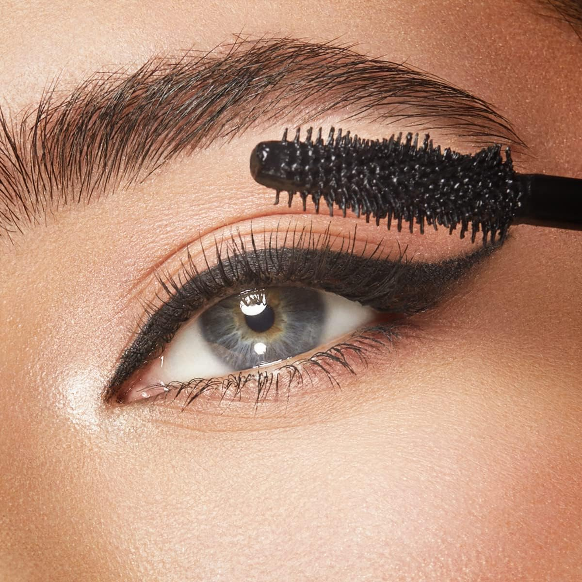 KIKO Milano Twistable Volume & Length Mascara 2-In-1 Mascara with Innovative Twisting System: Volume and Length-Enhancing Effect image number 2