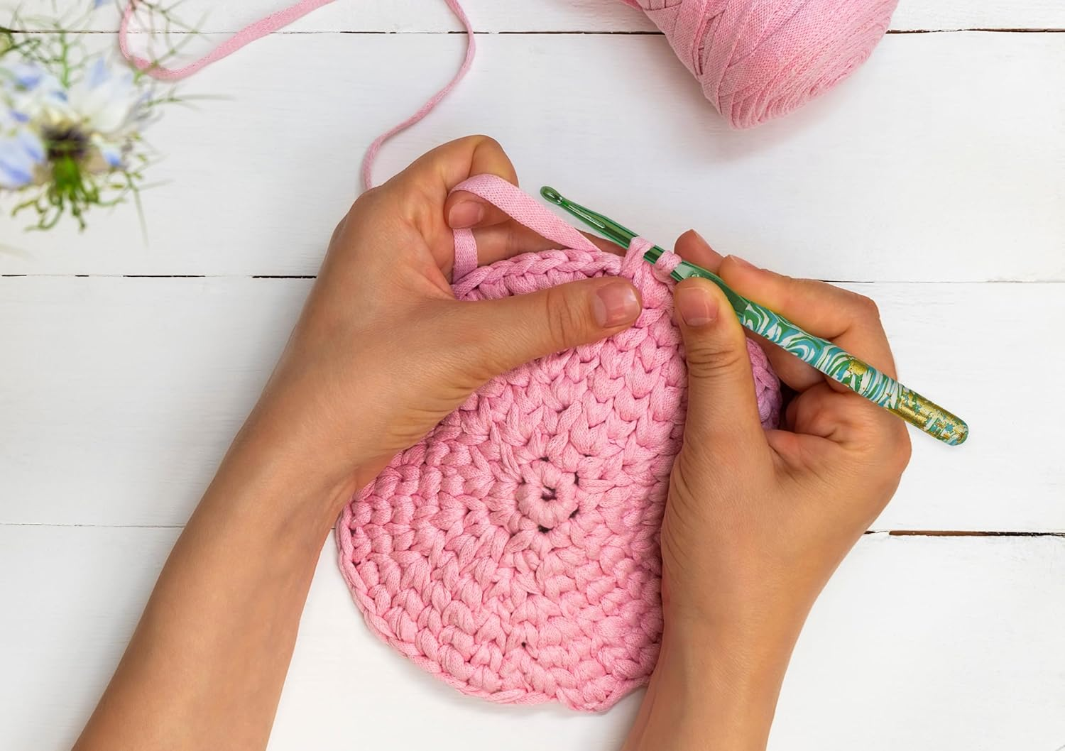 The Quilted Bear Crochet Hook Set - Premium Soft Grip Marble Print Crochet Hooks with Ergonomic Polymer Clay Handle 12 Hook Set (2Mm, 2.5Mm, 3Mm, 3.5Mm, 4Mm, 4.5Mm, 5Mm, 5.5Mm, 6Mm, 6.5Mm, 7Mm & 8Mm) image number 3