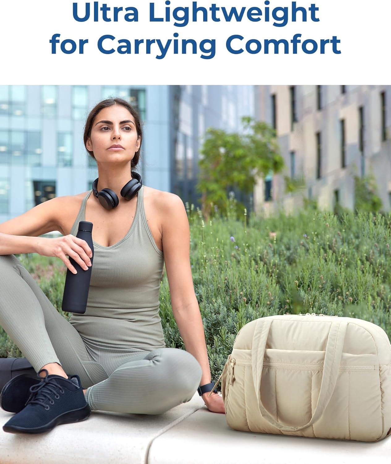 BAGSMART Gym Bag for Women, Duffle Bag for Travel with Wet Pocket, Lightweight Carry on Weekender Duffel, Water Resistant,Blac image number 2