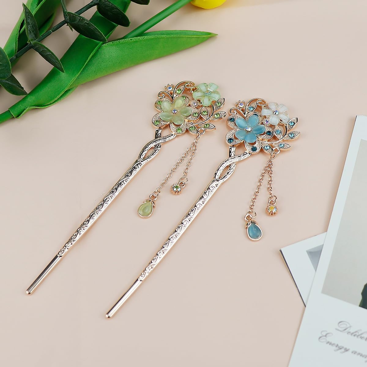 FERCAISH Pack of 2 Metal Opal Flower Hair Sticks, Vintage Hair Stick, Chinese Hair Pins, Elegant Hair Stick, Suitable for Prom, Party, Daily Life (Blue, Green) image number 2