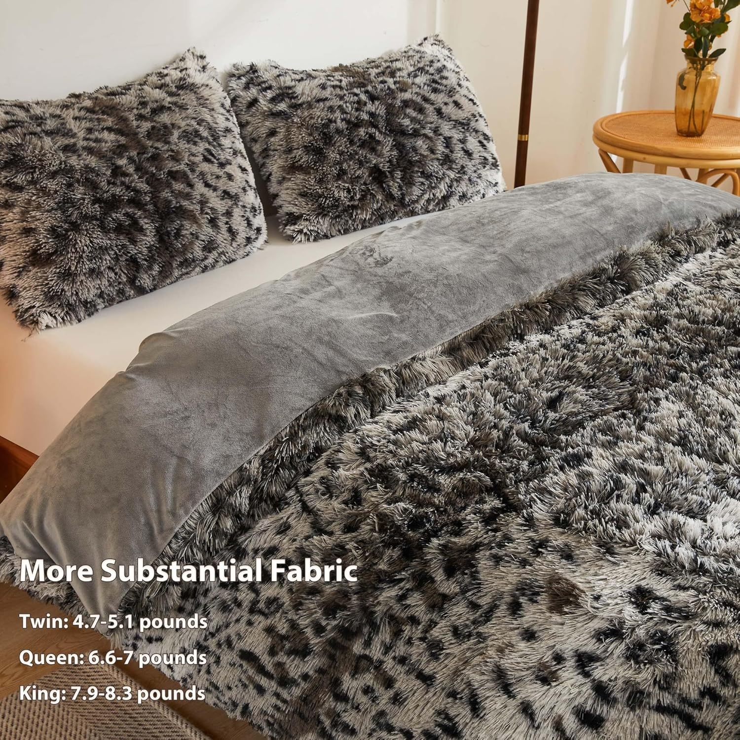 LIFEREVO Cheetah Print Faux Fur Duvet Cover Fluffy Bedding Set, 3 Pieces Soft Plush Fuzzy Comforter Cover Set(1 Shaggy Comforter Cover+2 Furry Pillowcases), Zipper Closure(Queen, Leopard Print Grey) image number 4