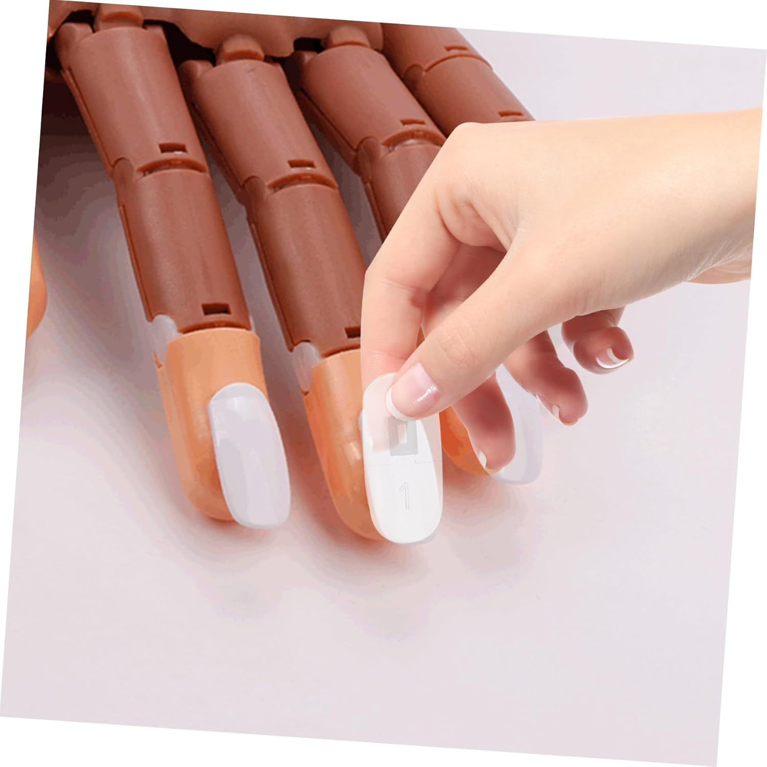 FRCOLOR 100 Pcs Transparent Nail Polish Display Tips Flexible Practice Nail Sticks for Manicure Training Smooth Surface for Extended Use image number 4