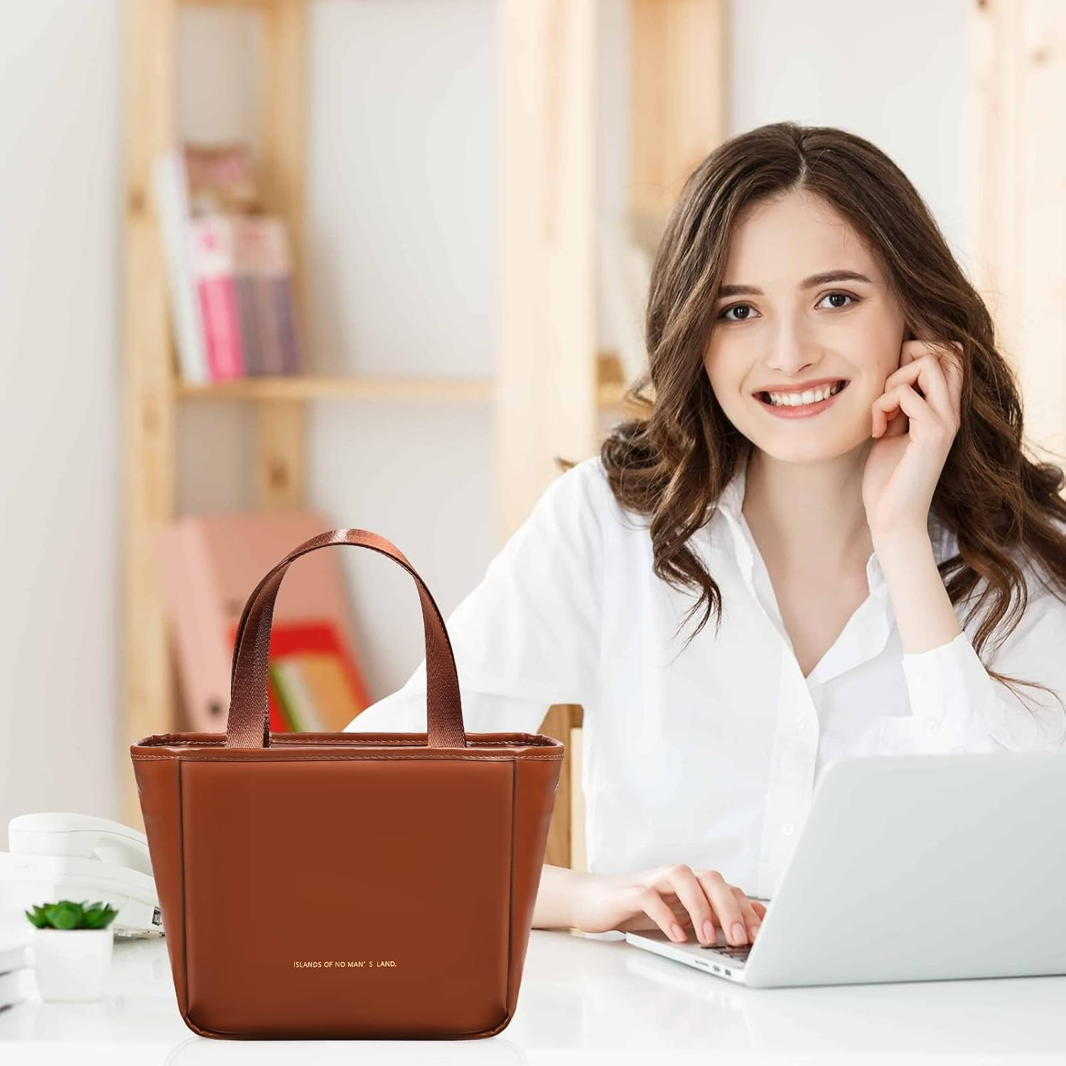 Lunch Bag for Women, 9.5L Insulated Lunch Bag,Pu Leather Lunch Bag, Waterproof and Leakproof,With Compartments,Widened Handles, Large Capacity and Foldable, Suitable for Office, School,Outdoor (Brown) image number 3