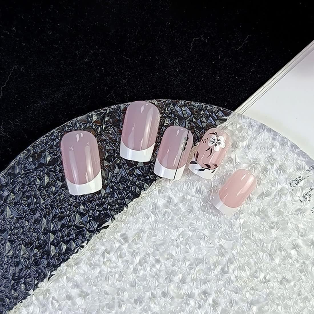 24 PCS French Press on Nails White Square False Nails Glossy Flowers Fake Nails with Line Design Full Cover Short Nails Art for Women and Girls Daily Decoration image number 1