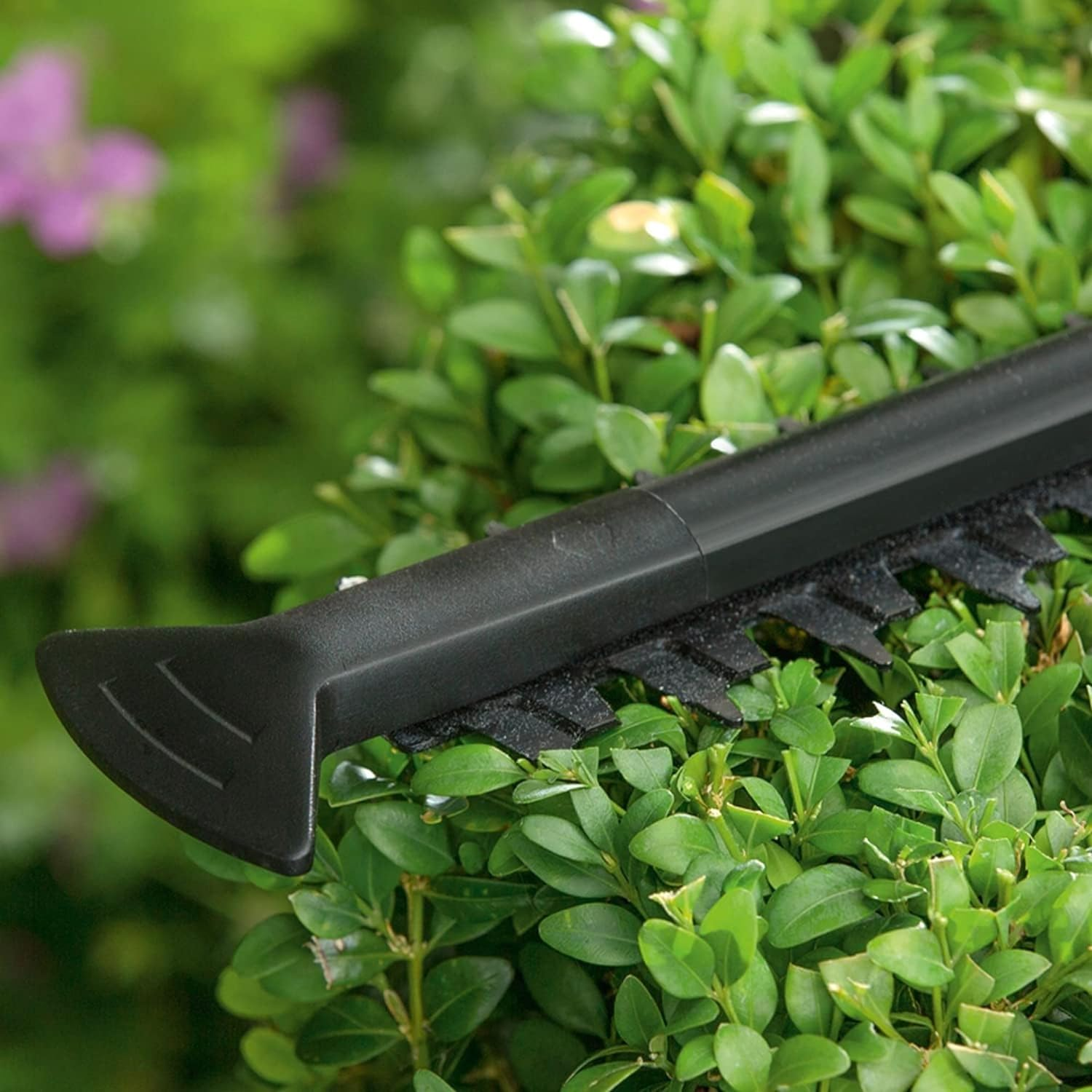 Bosch Home & Garden 450W Corded Electric Garden Hedge Trimmer, 550 Mm Blade (Easyhedgecut 55). Made in Europe image number 6