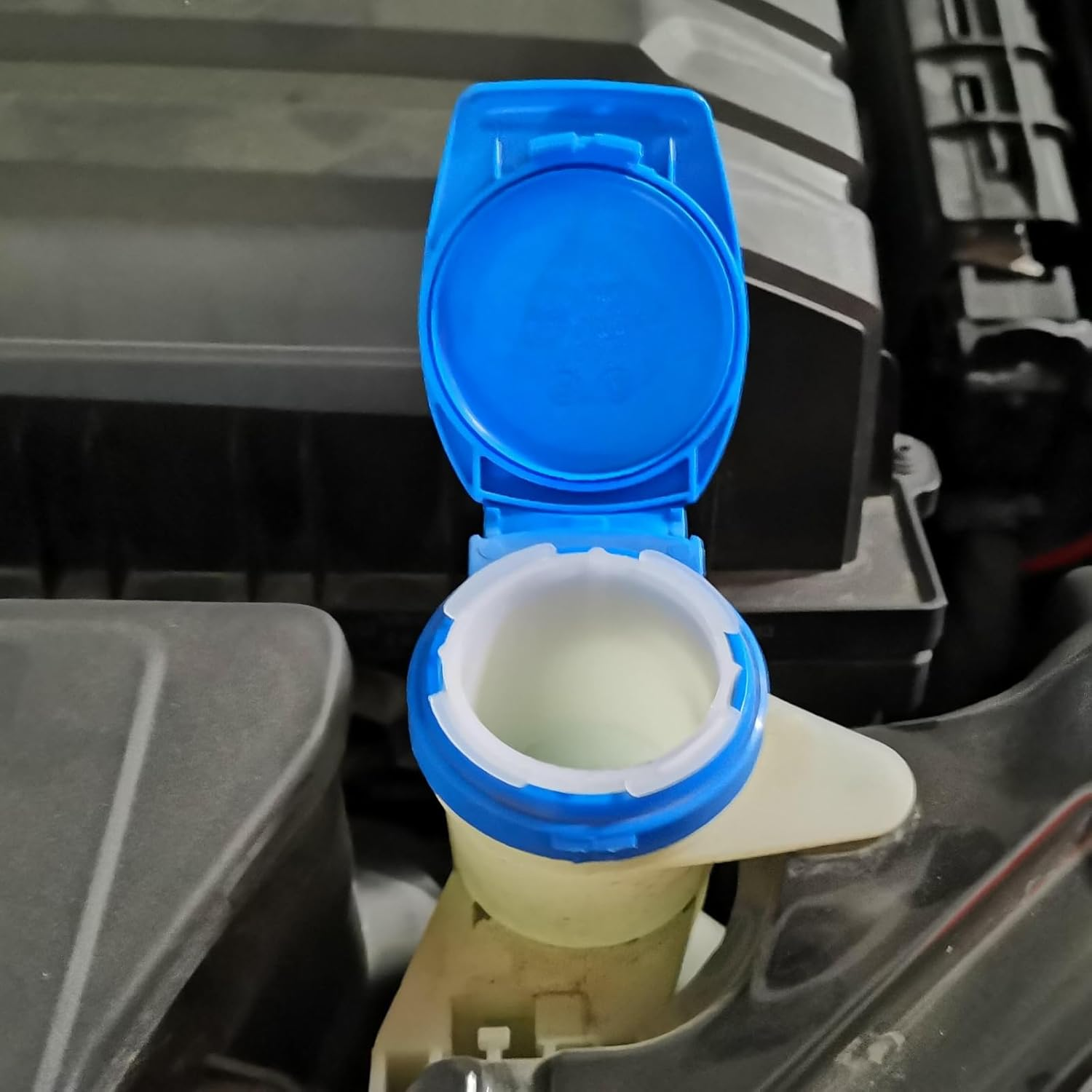 VINTORKY Windshield Washer Fluid Cap Washer Bottle Cover for Easy Installation Compatible with Enhances Sealing Performance to Prevent Leaks image number 4