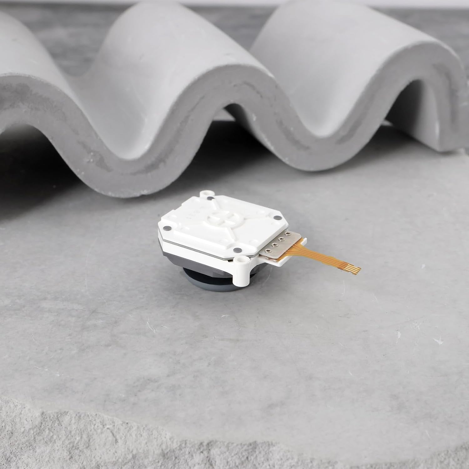 OTOTEC 1PC Analog Thumb Stick Joystick and Rocker Cap Compatible with Nintendo 3DS/XL LL 25X22Mm Analog Stick Controller Gamepad Analog Thumb Stick image number 6