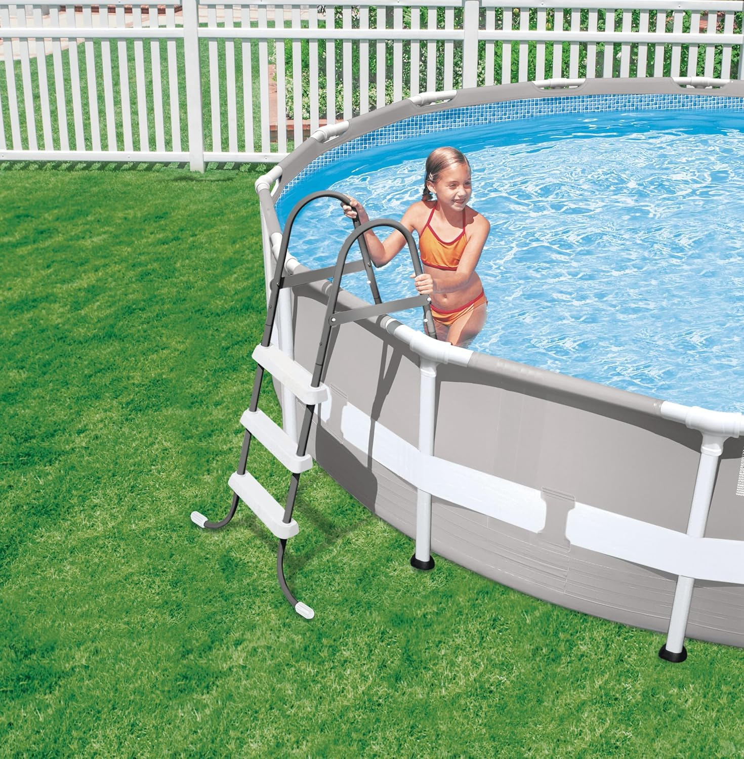 INTEX 28065 - Pool Ladder (For 1.07M Pool) image number 2