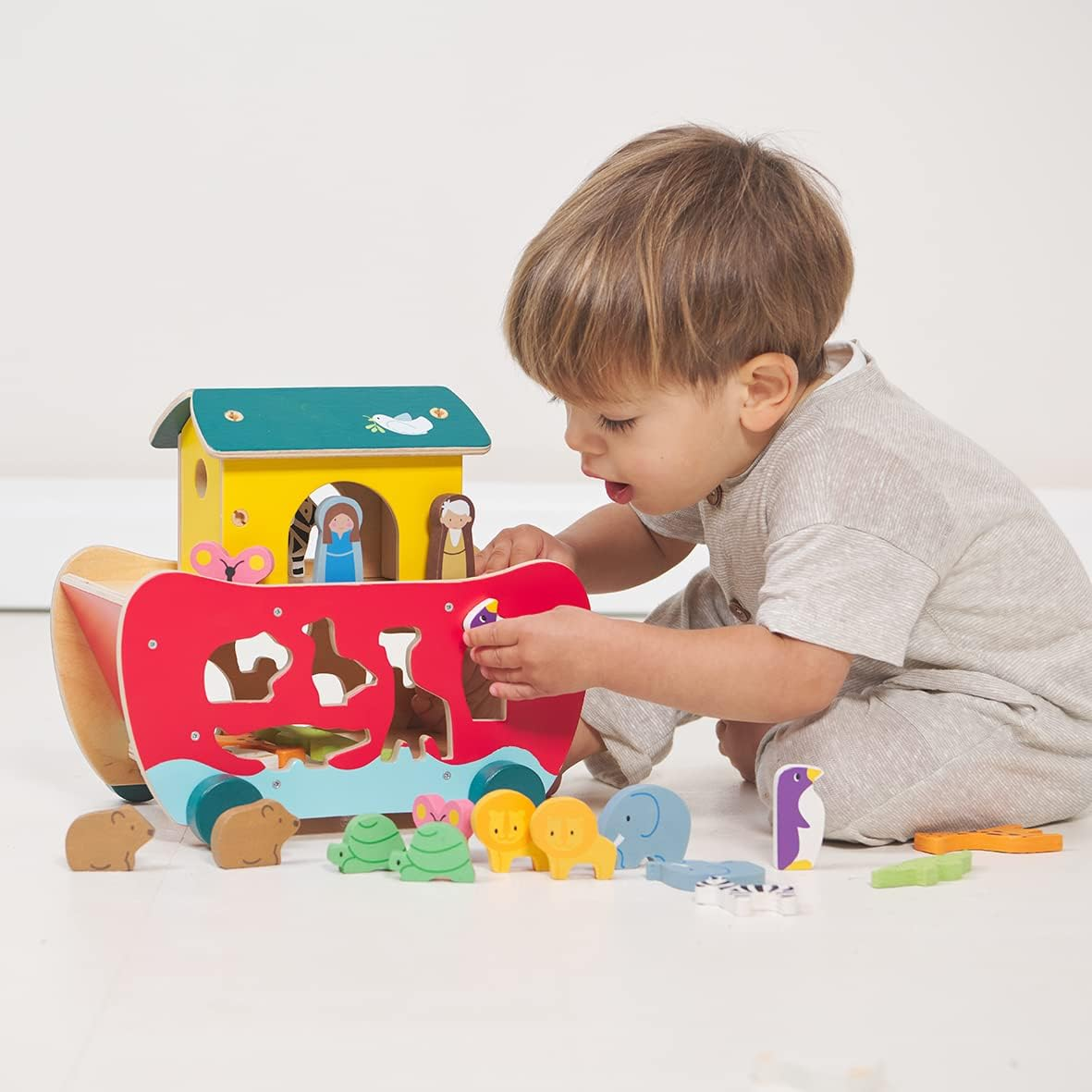 Tender Leaf Toys Noah'S Shape Sorter Ark - Wooden Animal Shape Sorting Game image number 3