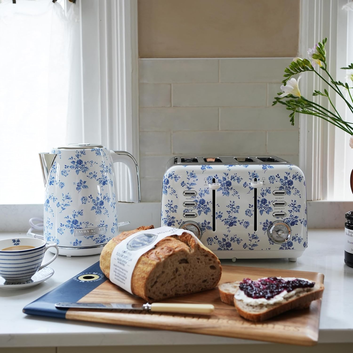 Laura Ashley China Rose Kettles Electric 1.7 Litre - Stainless Steel Electric Kettles Fast Boil Quiet - 2.2KW Rapid Boil Electric Kettle Cordless - Overheating & Boil Dry Protection Jug Kettle image number 2