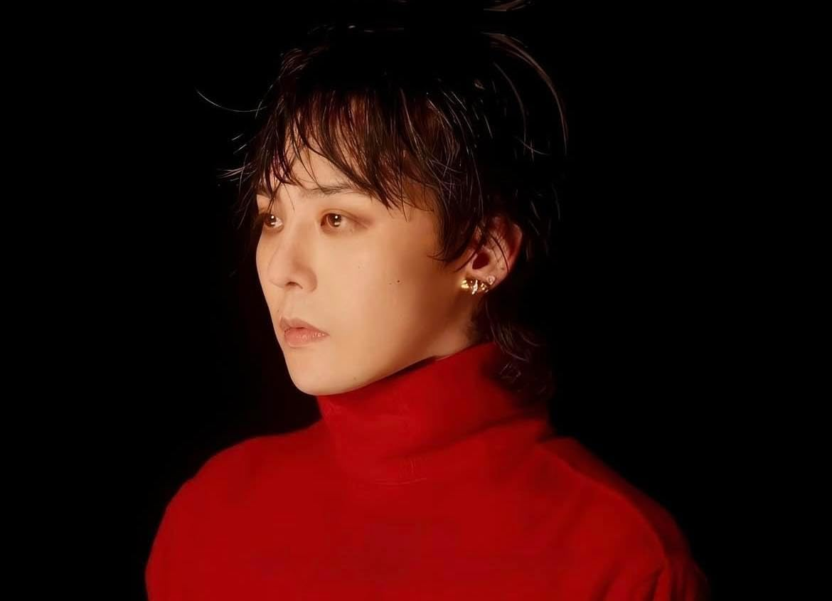 BIGBANG G-Dragon &Uuml;bermensch 3Rd Album Photocard Version 1P Nfcphotocard+1P Handwritten Message Photocard+Tracking Sealed GD Beyond-Man Ubermensch image number 1