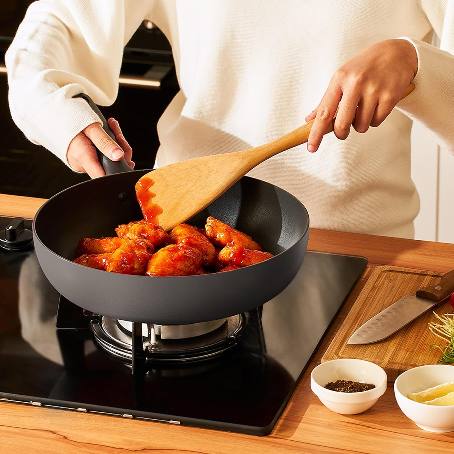 Meyer Bauhaus Non Stick Cookware 20/24/28Cm Frying Pan Triple Pack, Skillet Pack, Pots and Pans, Induction Compatible, Dishwasher Safe, Oven Safe, Sesame Grey image number 6