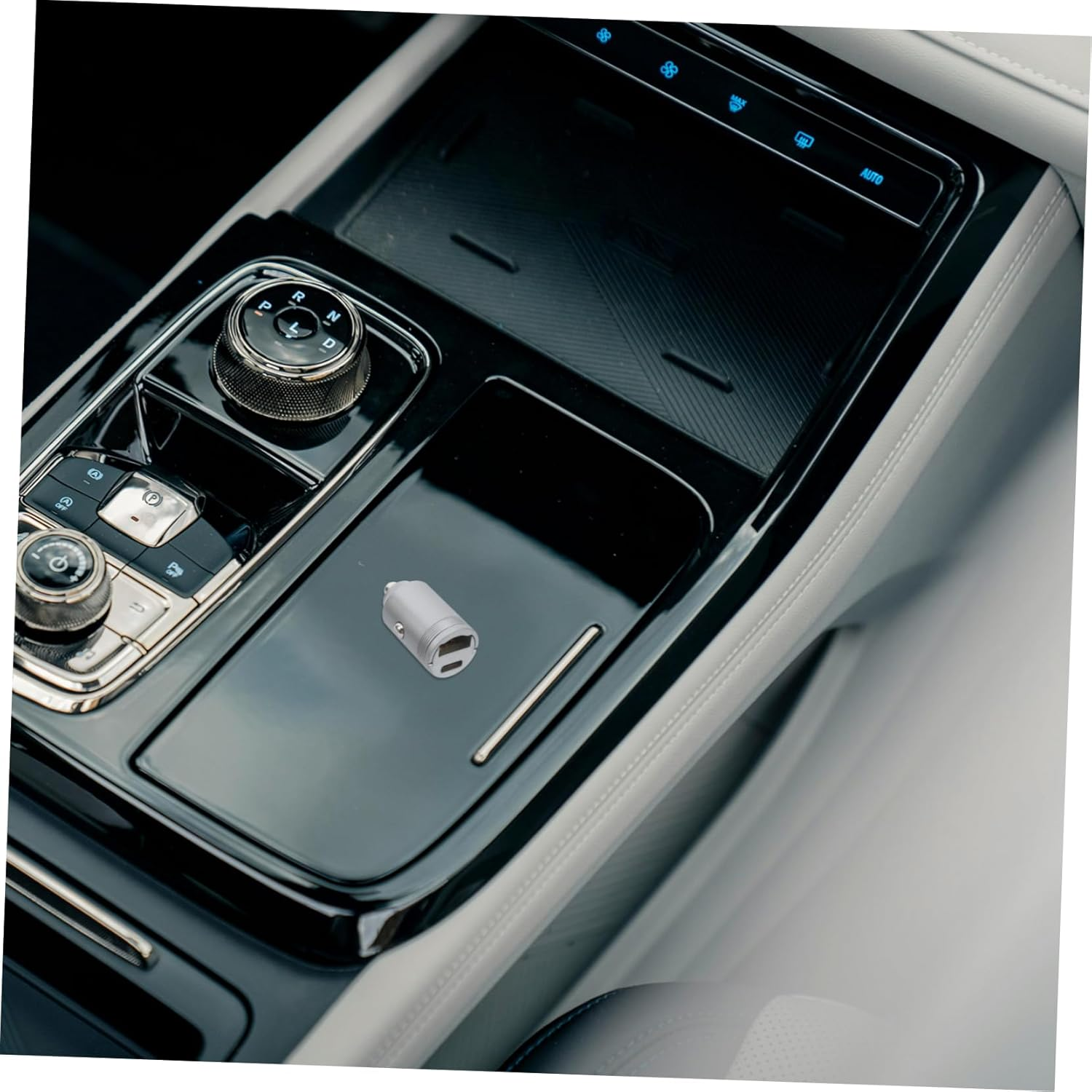 Jojofuny 65W USB Car Charger Adapter Dual USB Fast Charging for Phones Tablets Pull Compact Car Accessory for Quick Power the Go image number 1