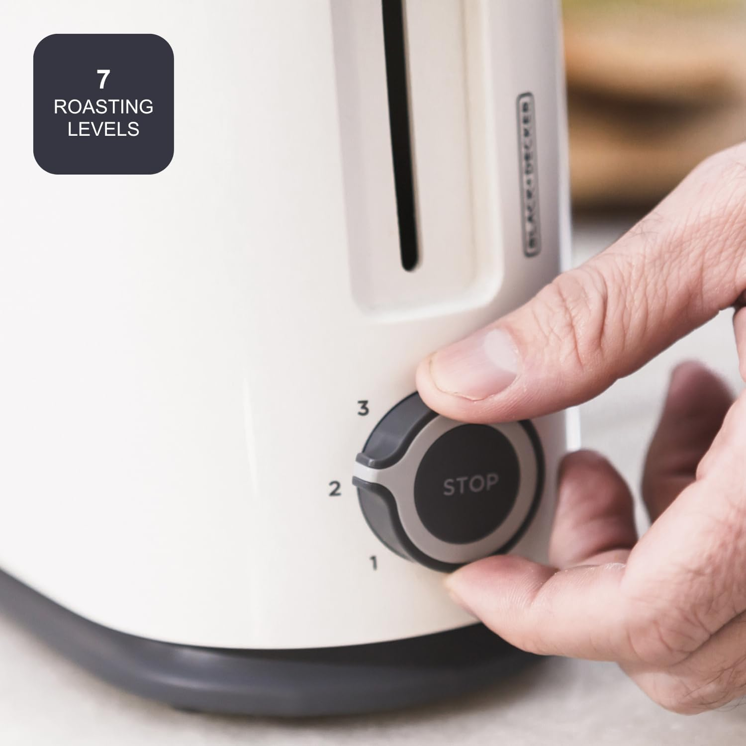 Black+Decker BXTO1001E - Toaster 1,000 W, Toaster with Extra Large Slot, 7 Toast Levels, High Lift Function and Stop Function, Cable Storage, White image number 2