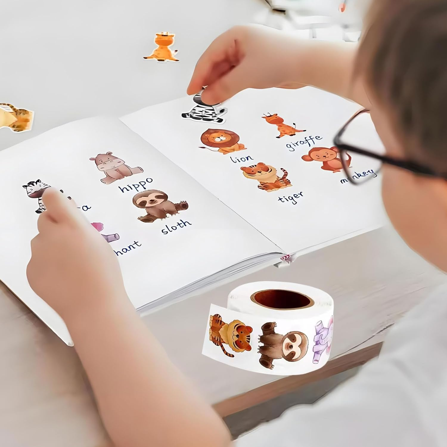 1000Pcs Animal Stickers Roll,Sea Creature and Forest Animals Stickers,Water Bottle Stickers for Kids,Waterproof Vinyl Stickers Laptop Decals Sticker Packs Skateboard Stickers for Teens Adults image number 2