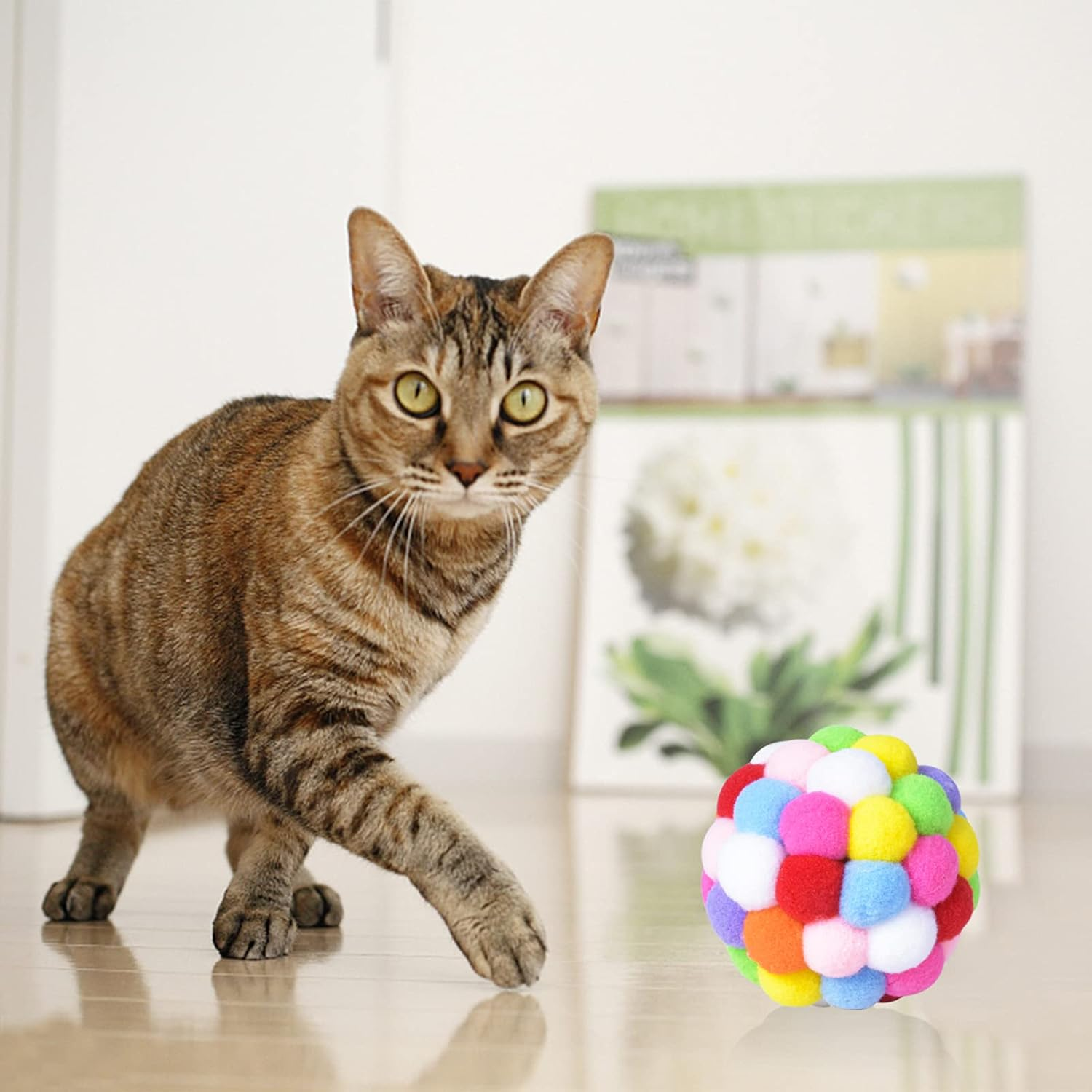 Ehuihuan Colourful Plush Balls Cat Toy, Interactive Cat Toy Ball with Bell, Set of 3 Colourful Cat Balls for Kittens, Cat Toys for Cats and Kittens, Game and Fun, L, M, S image number 5