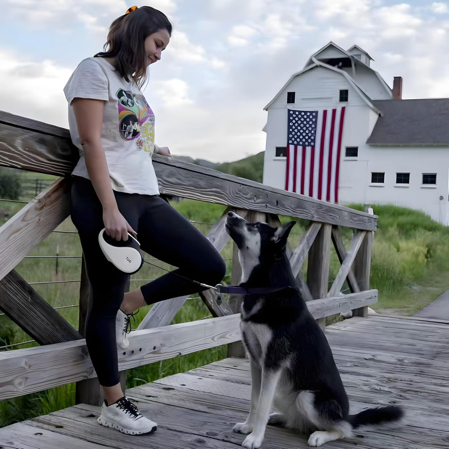 TUG 360&deg; Tangle-Free Retractable Dog Lead for up to 50 Kg Dogs | 5 M Strong Nylon Tape | One-Handed Brake, Pause, Lock (Large, White) image number 4