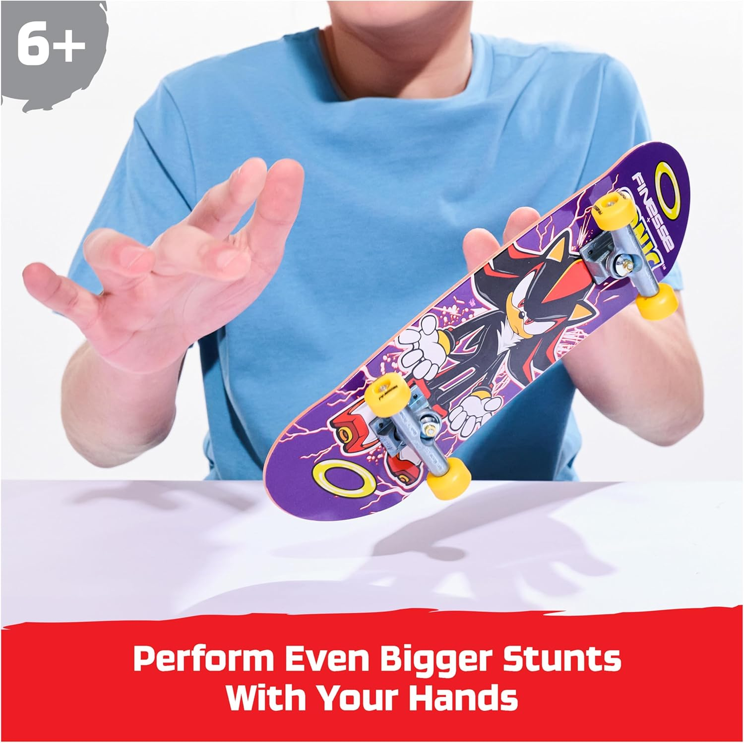 Tech Deck, Finesse X Sonic the Hedgehog Handboard; Authentic Mini Skateboards, Kids&rsquo; Toys for Boys and Girls, Ages 6 and up (Hands Use Only) image number 4