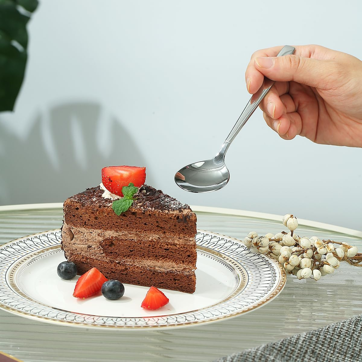 Berglander Silver Teaspoon Set of 12, Shiny Stainless Steel Polished Teaspoon Cutlery, Teaspoon Small Dessert Spoon, Dishwasher Safe image number 5