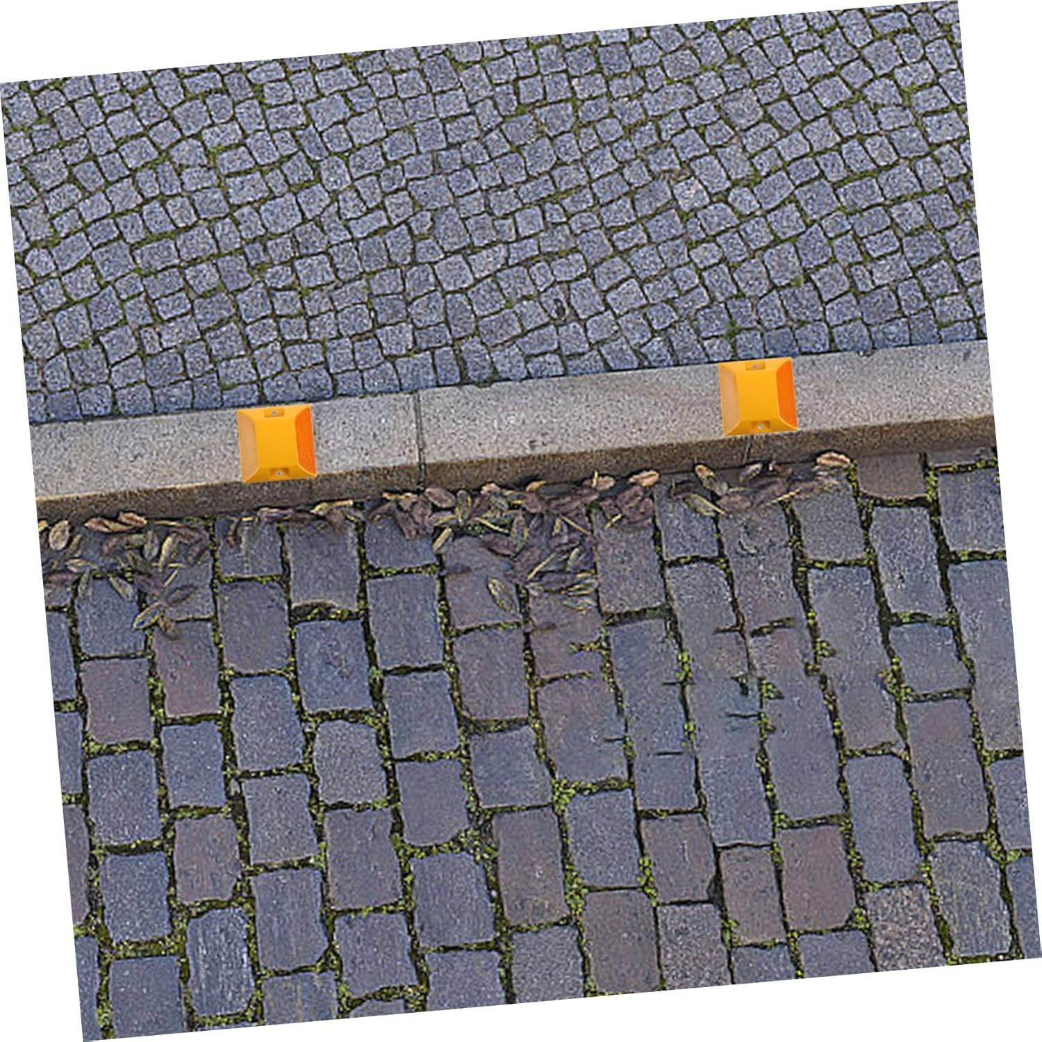 Anneome 2Pcs Plastic Road Spikes Reflective Road Markers for Driveway Entrance Pavement Markers Deterrent image number 5