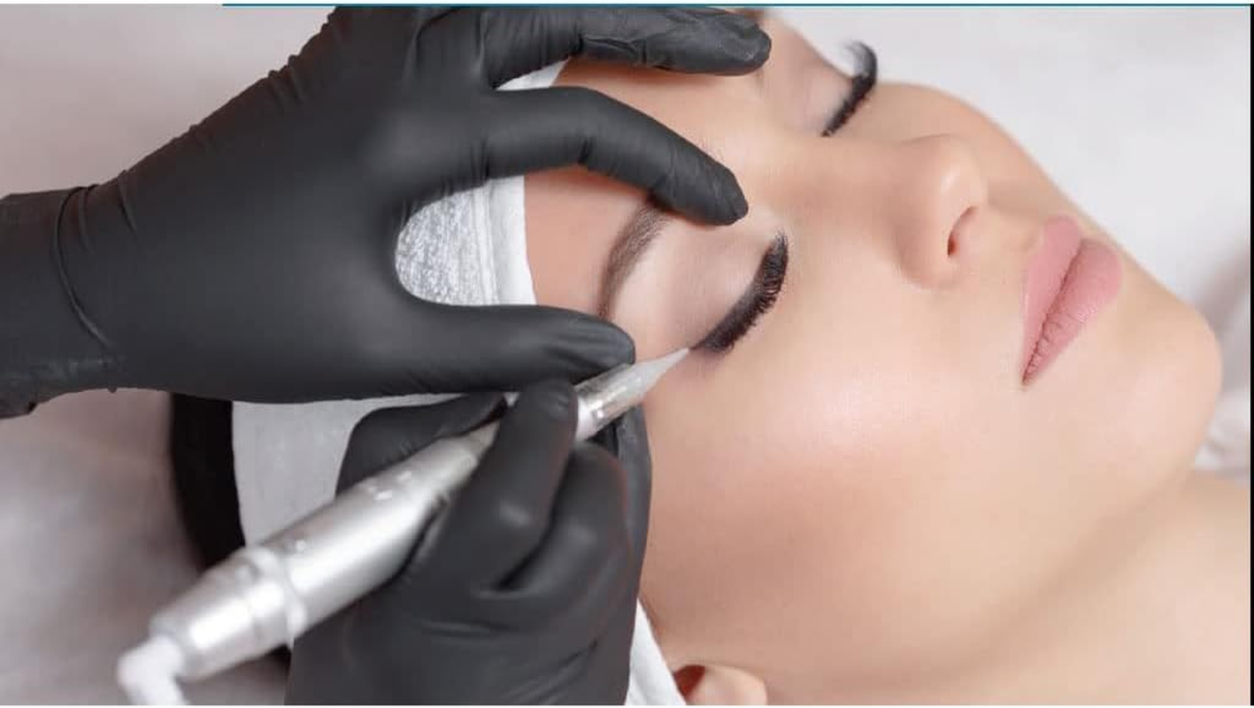 Mastermed Deluxe Nitrile Gloves 6.0G, Powder-Free, Latex-Free, Natural Rubber, Disposable, Food Safe, Cleaning, Examination, Tattoos, Industrial, General Use image number 2