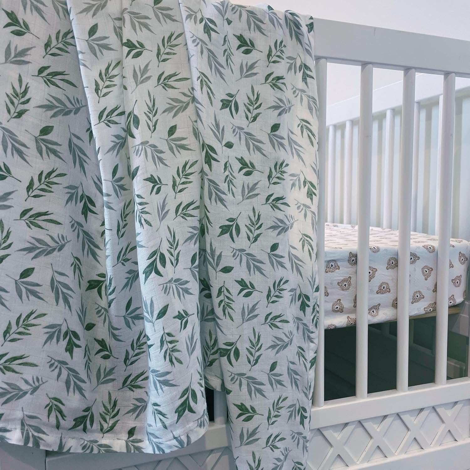 Muslin Baby Swaddle Blanket/Wrap Set &ndash; 70% Bamboo & 30% Cotton &ndash; Soft, Lightweight, Breathable &ndash; Oeko-Tex Certified &ndash; 3-Pack &ndash; 120X110 Cm (Garden Whisper) image number 1