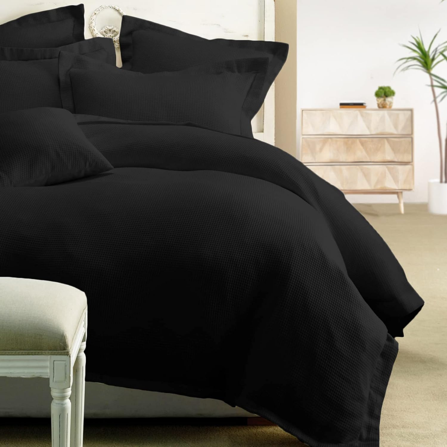 Shangri La 225 Thread Count Honeycomb Quilt Cover, Single, Black