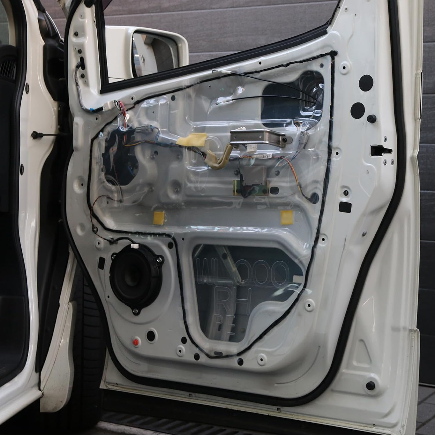 Car Builders Seal It Waterproof Self-Fusing Butyl Tape image number 2