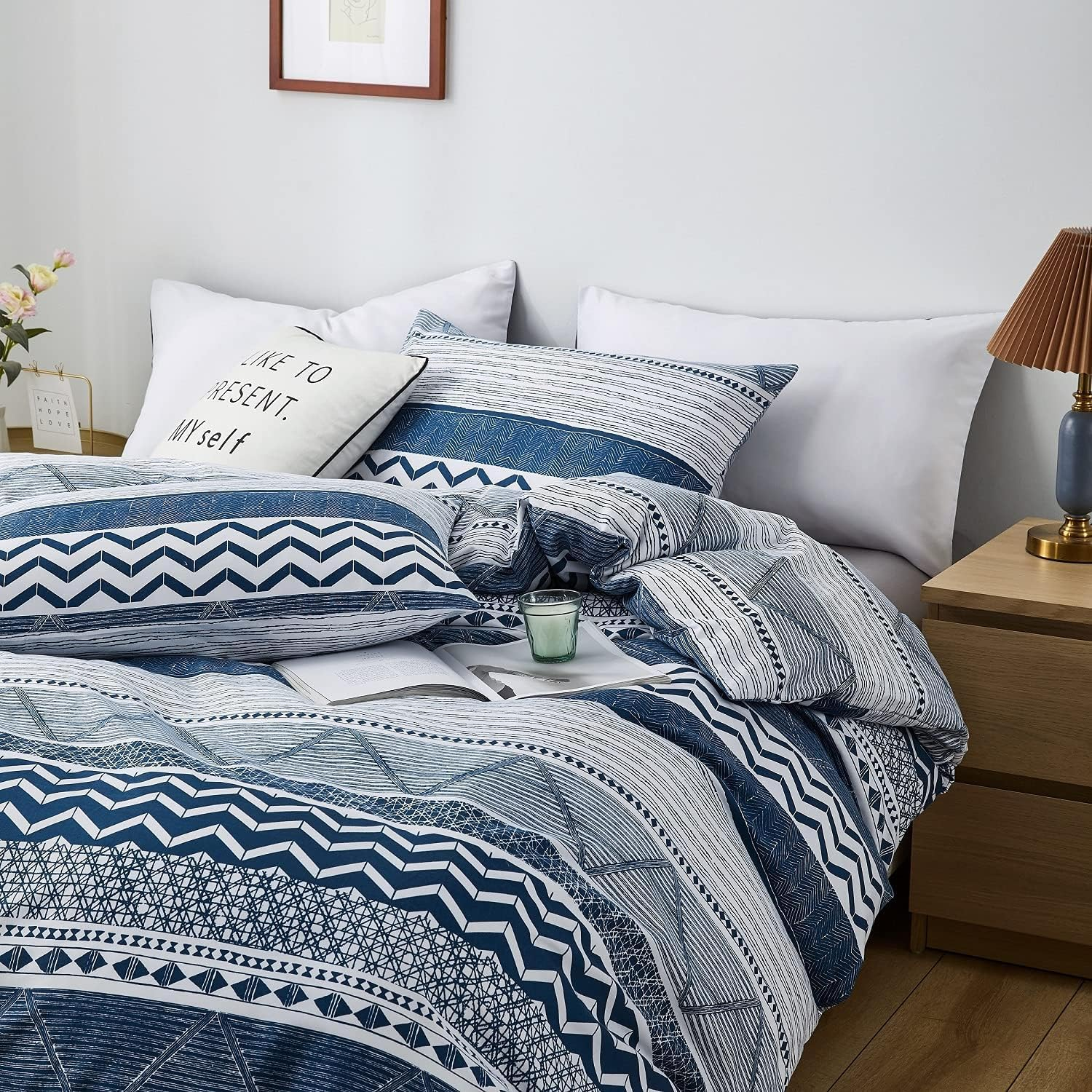 New Soft Doona Duvet Quilt Cover Set - 6 Sizes - Press Studs Closure (King, Blue Waves) image number 1