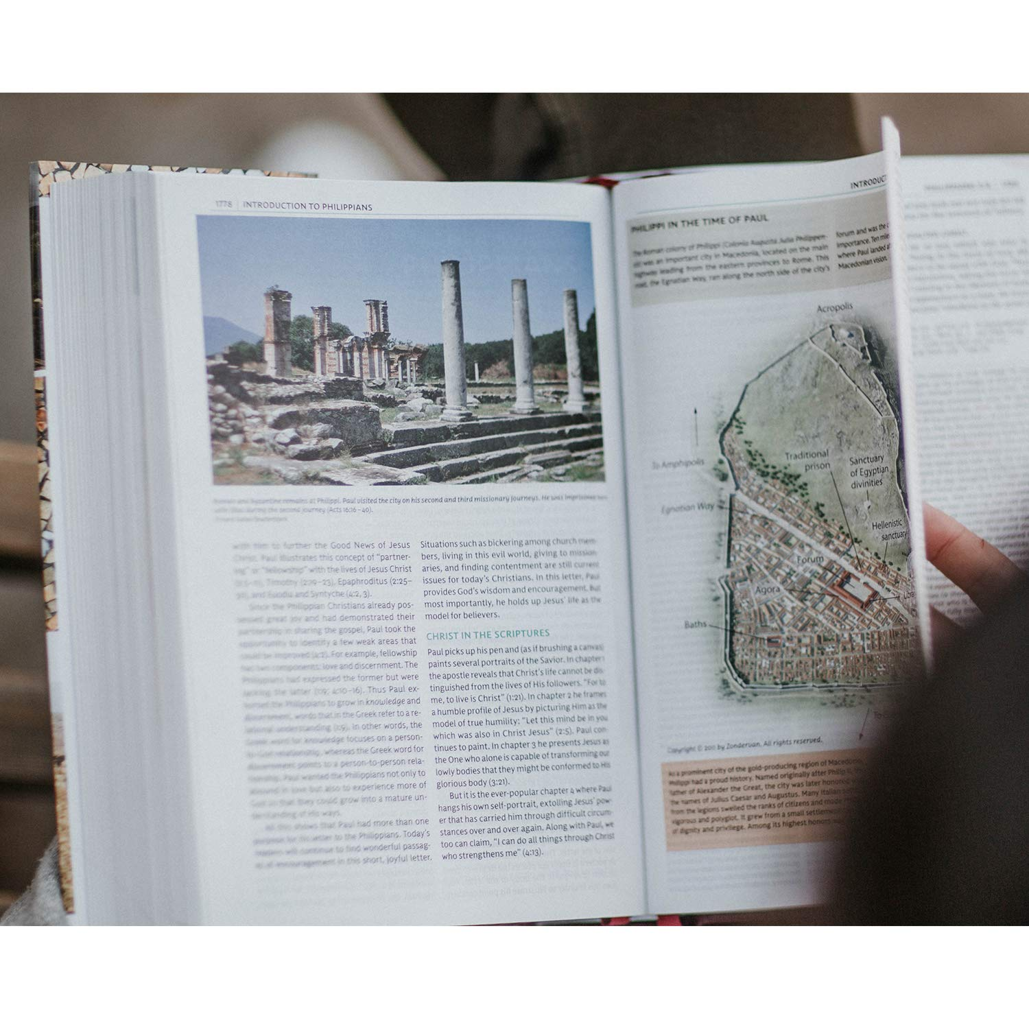 NKJV Study Bible Full-Color Red Letter Edition: the Complete Resource for Studying God'S Word image number 4