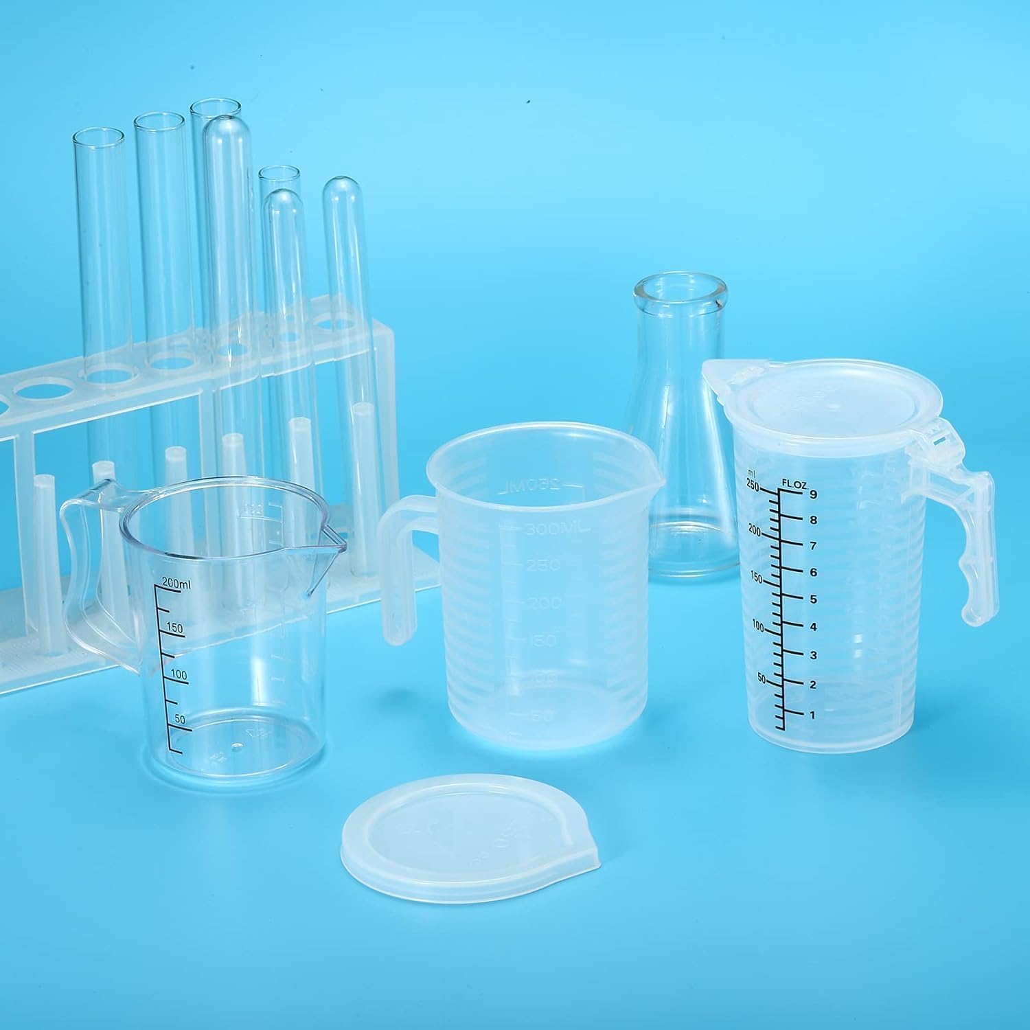 Measuring Cup with Scale Liquid Container Measuring Jug with Handle Clear Baking Accessories Water Pitcher Jug for Tea Shop Black Graduations with Handle Lid and Spout for Lab Kitchen Home (0.5L)