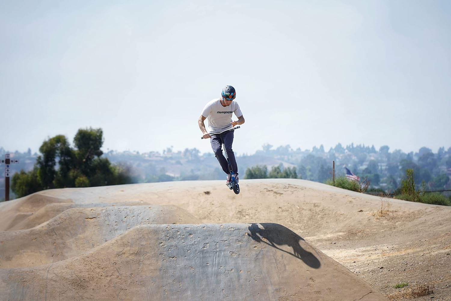 Mongoose Tread Kids and Adult Freestyle Dirt Scooter, 200Mm Big Air Filled Tires, Great for Dirt and Gravel, Ages 8 Years and Up, Max Rider Weight 220 Pounds image number 5