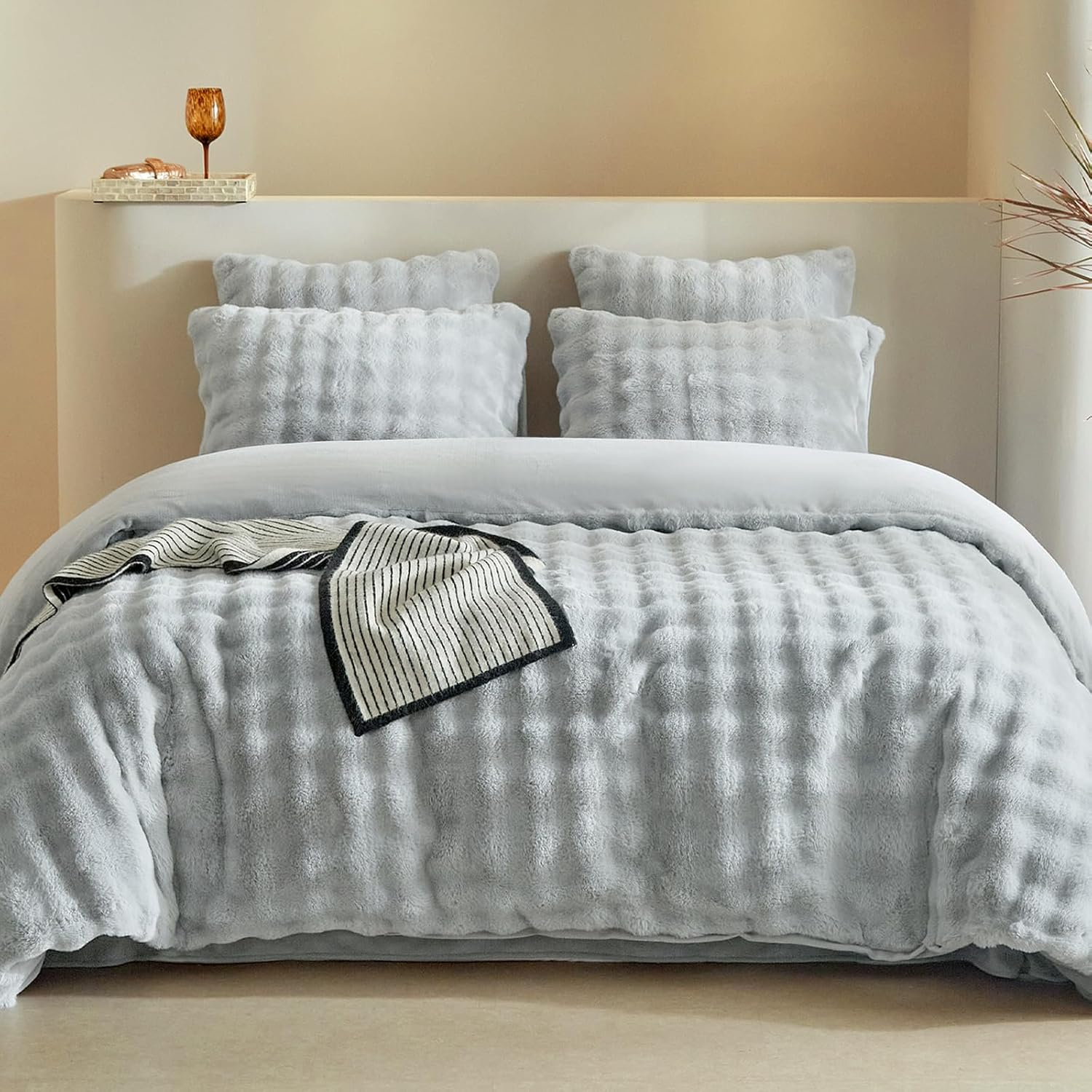 Tokokimo Plush Duvet Cover 240 X 260 Cm with 2 Pillowcases 65 X 65 Cm - Warm Winter Plush Rabbit Fur Bedding Set 240 X 260 Cm with Zip, Grey image number 1