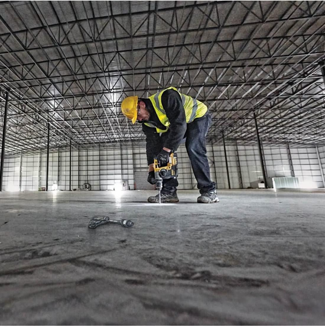 DEWALT DCH273N-XJ 18V XR Li-Ion SDS plus Rotary Hammer Drill, 18 W, 18 V, Yellow/Black