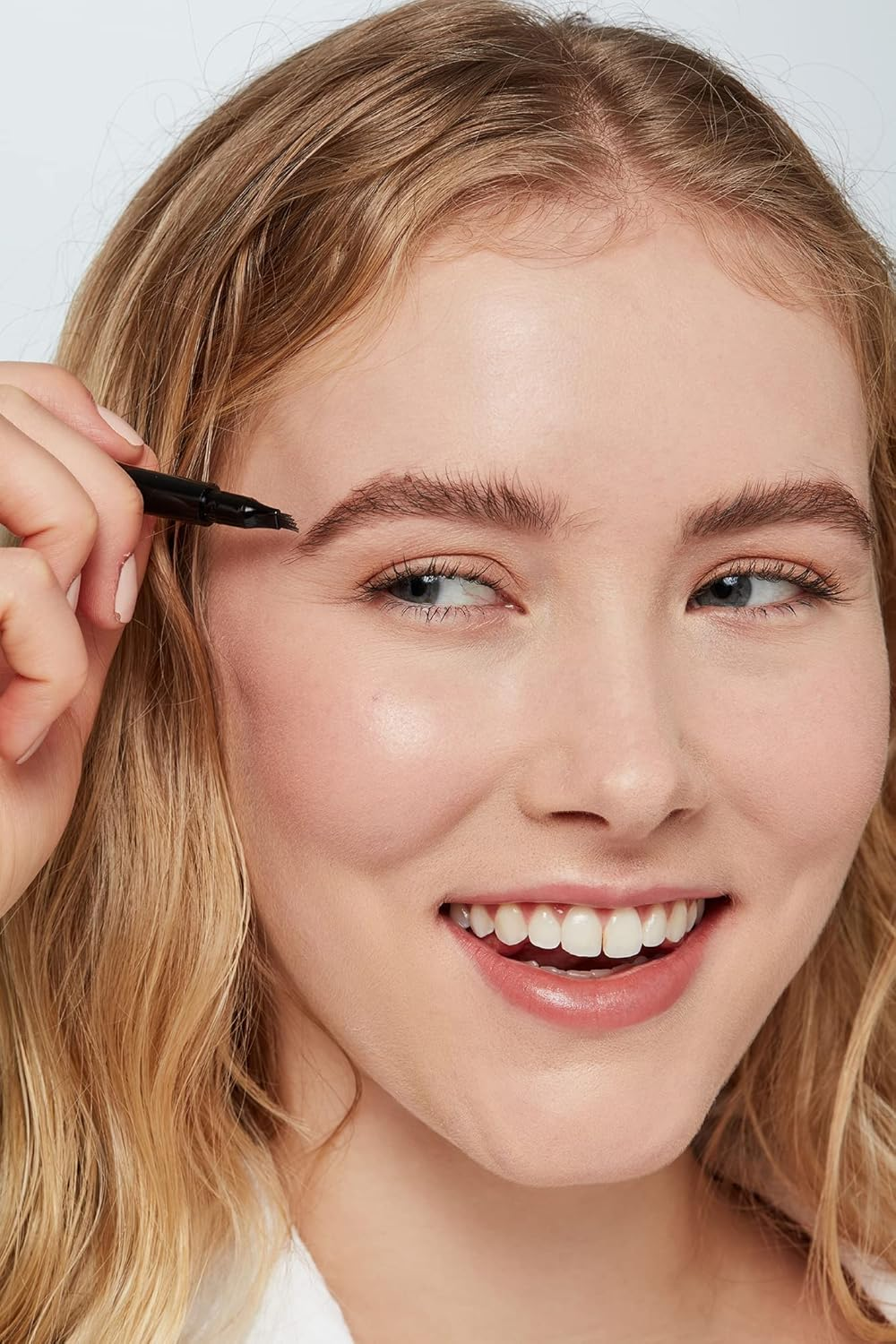 Arches and Halos Microblading Brow Shaping Pen - Sunny Blonde for Women 0.026 Oz Eyebrow Pen image number 2