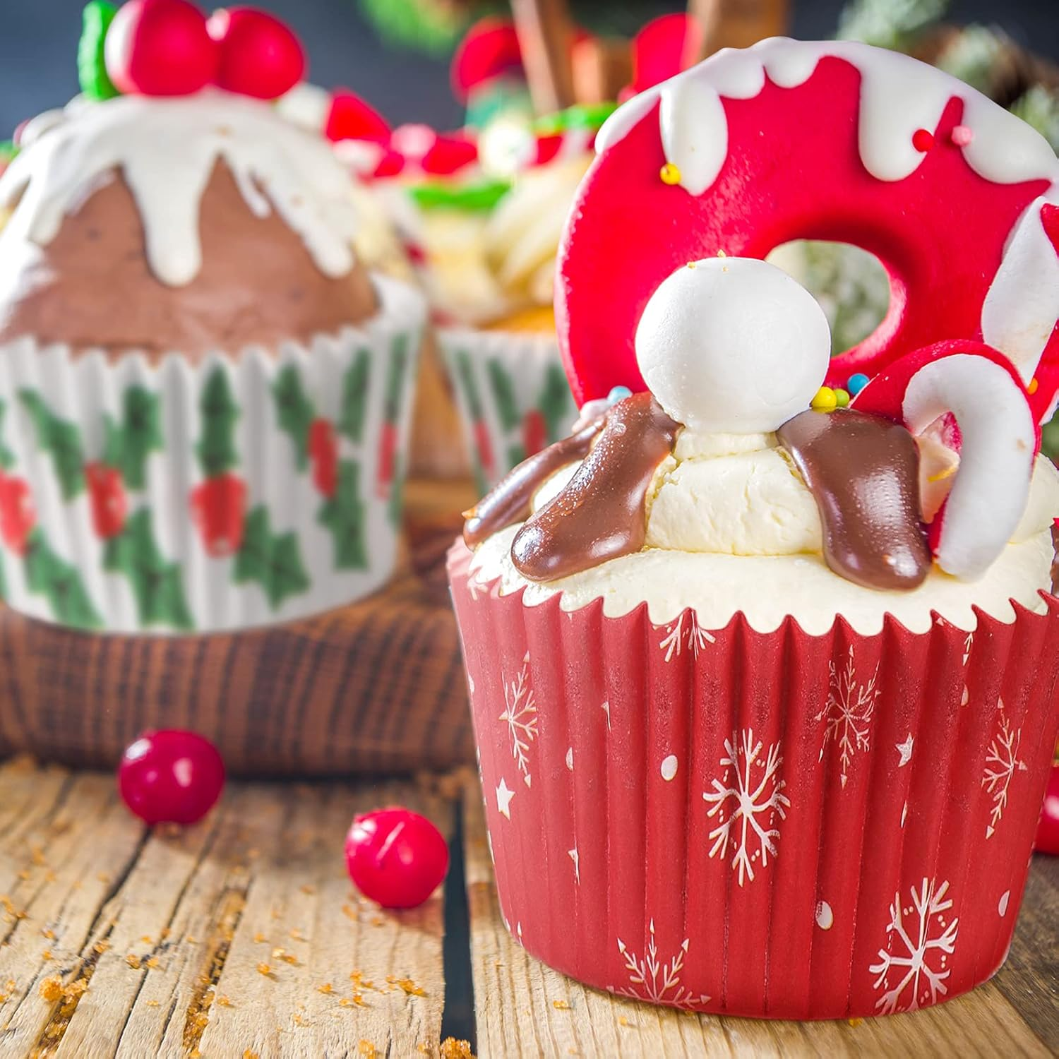 600 Count Christmas Cupcake Liners Muffin Cups Colorful Paper Disposable Cupcake Holders for Christmas Themed Party Decorations and Holiday Decorations (Charming Series) image number 3