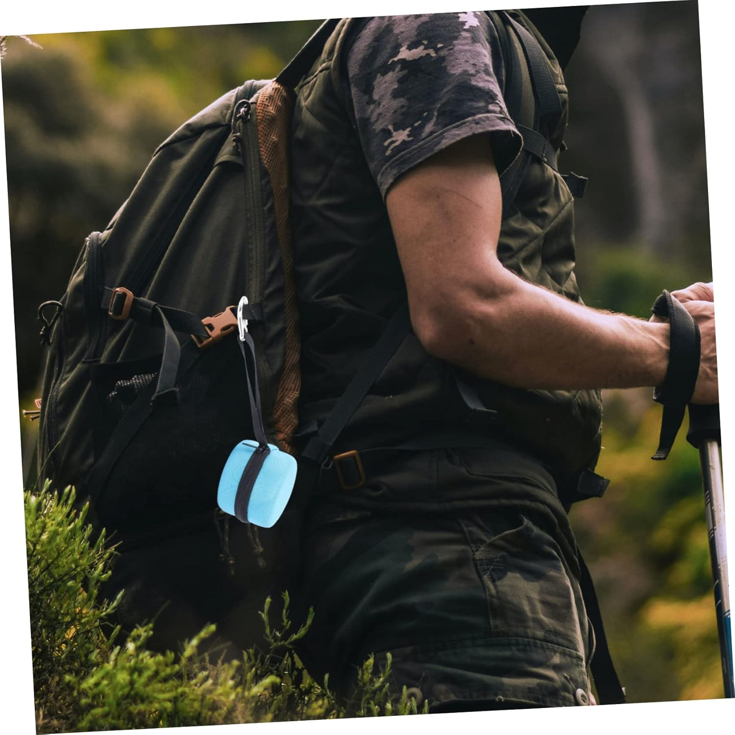 SWOOMEY Nylon Rope Speaker Bag Compression Resistant Scratch Lightweight for Travel Hiking Cycling Zipper Carabiner Random Color - Rosy image number 3