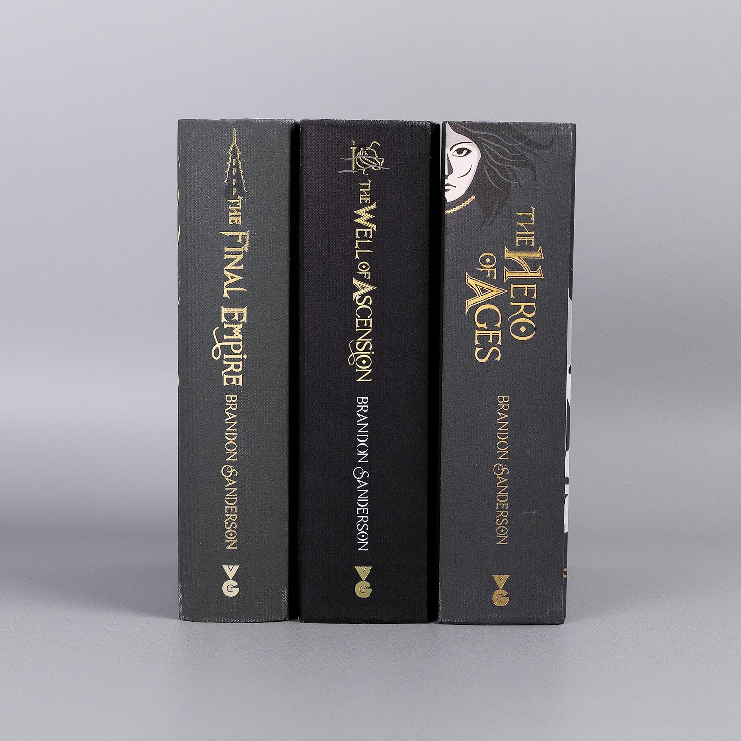 The Well of Ascension: Mistborn Book Two image number 1