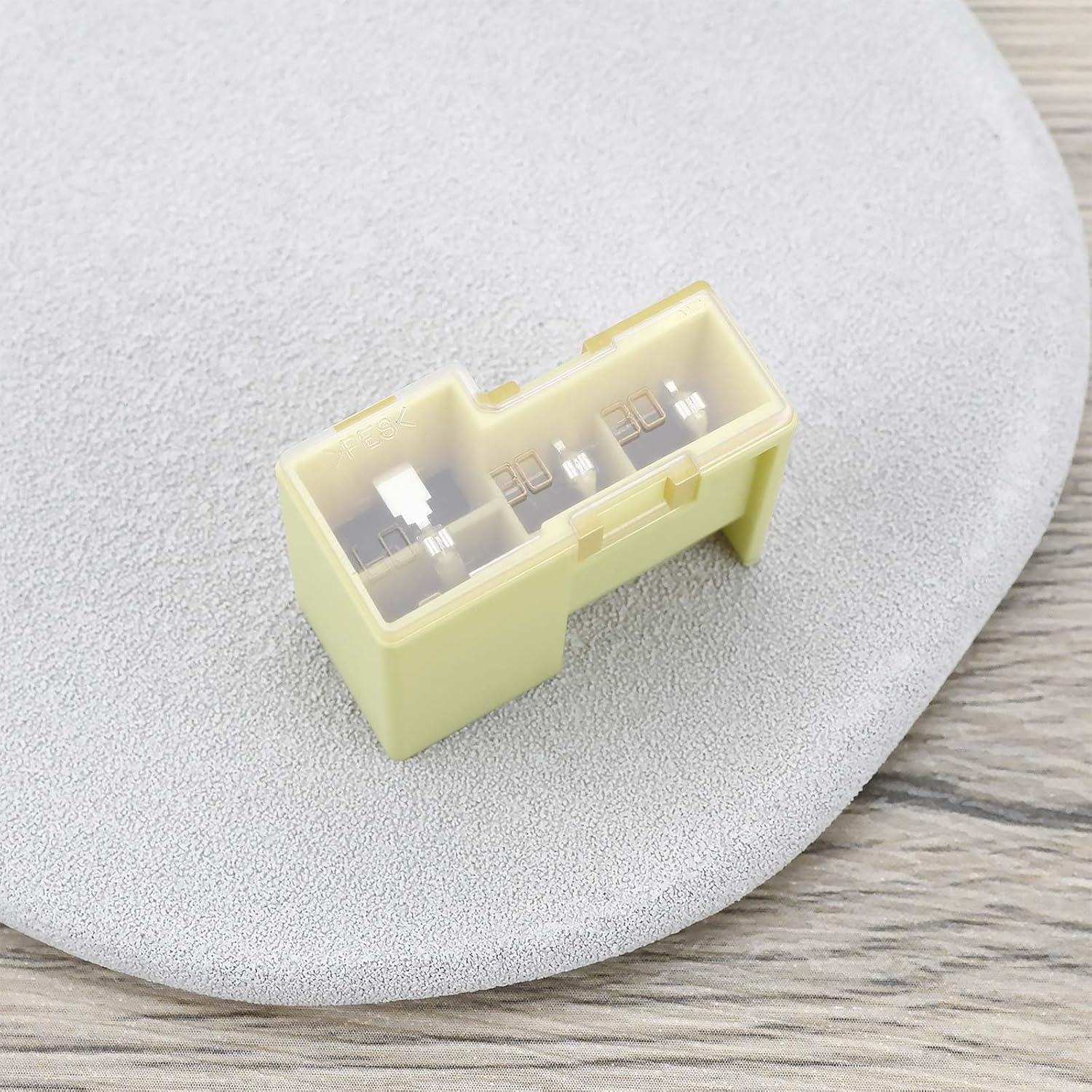 Emsea 1Pc 60/30/30Amp Car Fuse Fusible Link 24370-C9904 24370C9904 Compatible with Nissan Leaf 2014-2022 NV200 2014-2020 image number 4