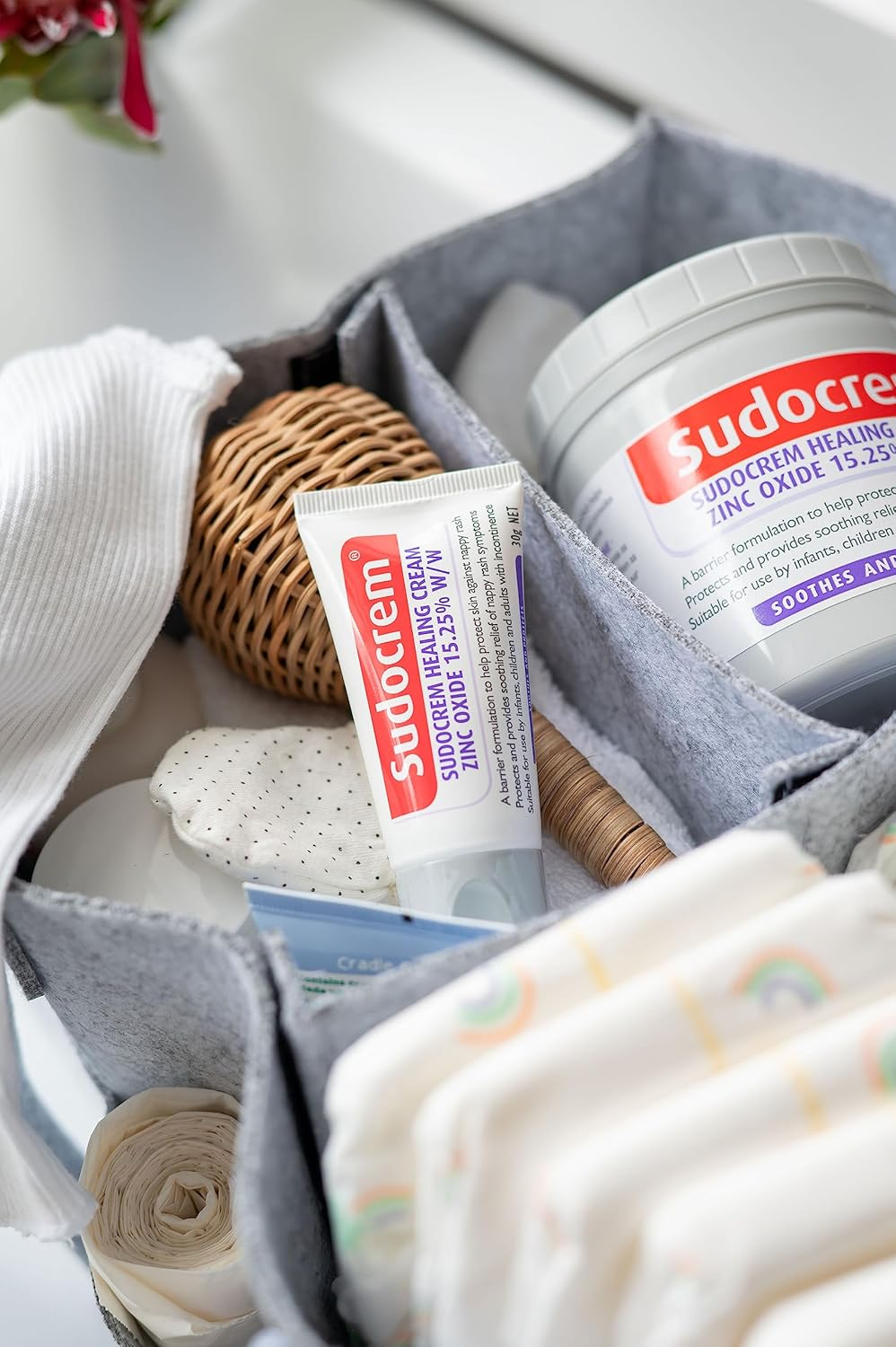 Tooshies Aloe Vera & Chamomile Eco Wipes, Pack of 1120 (16X70 Packs) + Sudocrem Healing Cream 30G Tube + Sudocrem Healing Cream 400G image number 1
