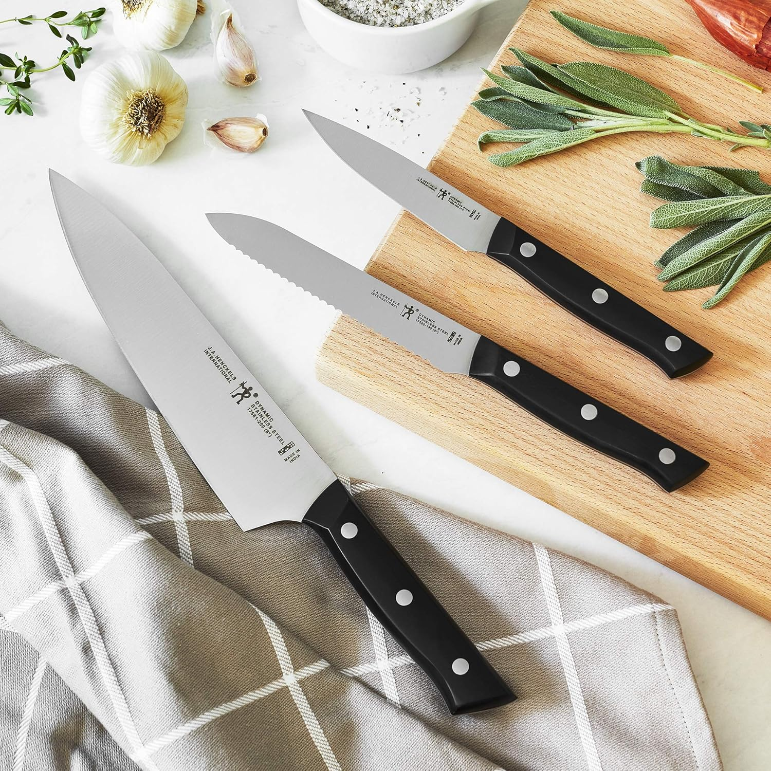 HENCKELS Dynamic Razor-Sharp 5-Piece Kitchen Knife Set, Chef Knife, Bread Knife, German Engineered Informed by 100+ Years of Mastery image number 5