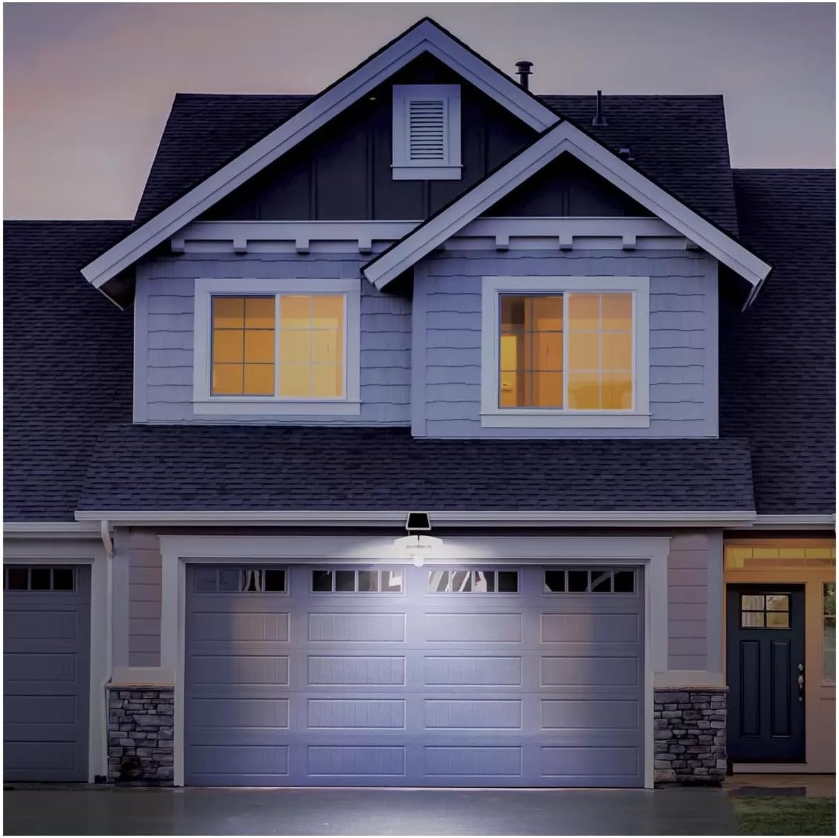 Costco Sunforce 2000 Lumen LED Motion Activated Solar Security Light image number 3