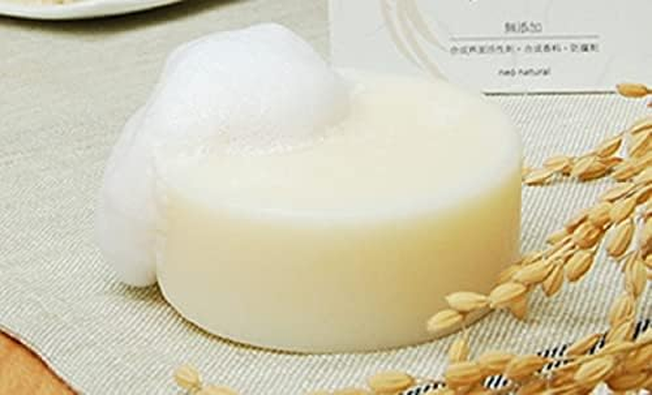 Neo Natural Ikeda-San Rice Bran White Soap, 2.8 Oz (80 G)