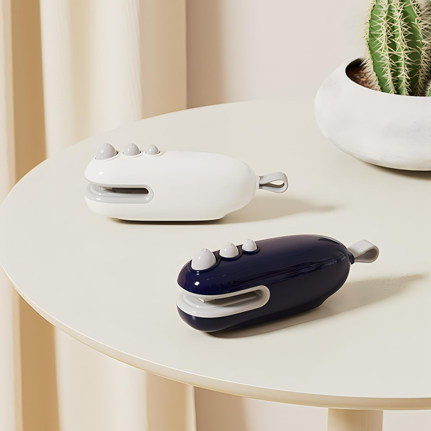 Mini Bag Sealer, USB-C Rechargeable Bag Sealer, 2 in 1 Bag Sealer Heat Seal with Cutter and Magnet, Mini Bag Resealer Machine for Plastic Bags Snack Bags image number 3