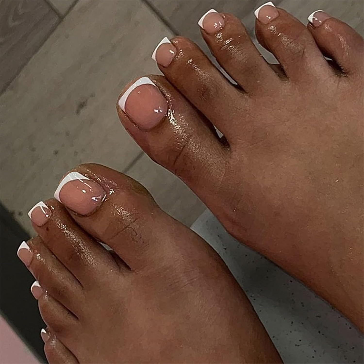 Press on Toenails 24Pcs Reusable French Tip False Toe Nails - Natural Looking Full Cover Artificial Nails for Women, Manicure & Pedicure, Daily Use, Party, Wedding image number 2