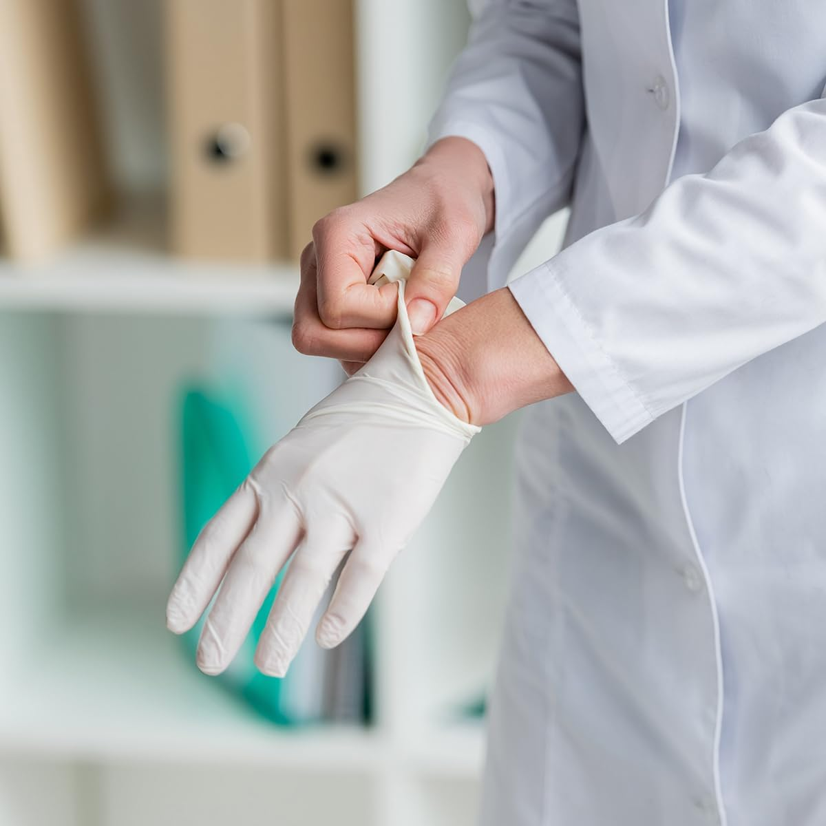 MEDSTOCK White Nitrile Gloves - Medical Examination, Powder/Latex-Free, Non-Sterile, Disposable, Reduces Cross Contamination, Ambidextrous,