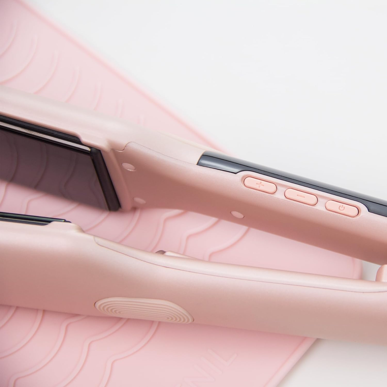 ANGENIL Pro Titan Flat Iron Hair Straightener 4.5 Cm Wide, Salon Grade Dual Voltage Straightening and Curler 2-In-1 with Heat-Resistant Silicone Mat, Adjustable Temperature 160&deg;C - 240&deg;C, 15S Fast image number 3