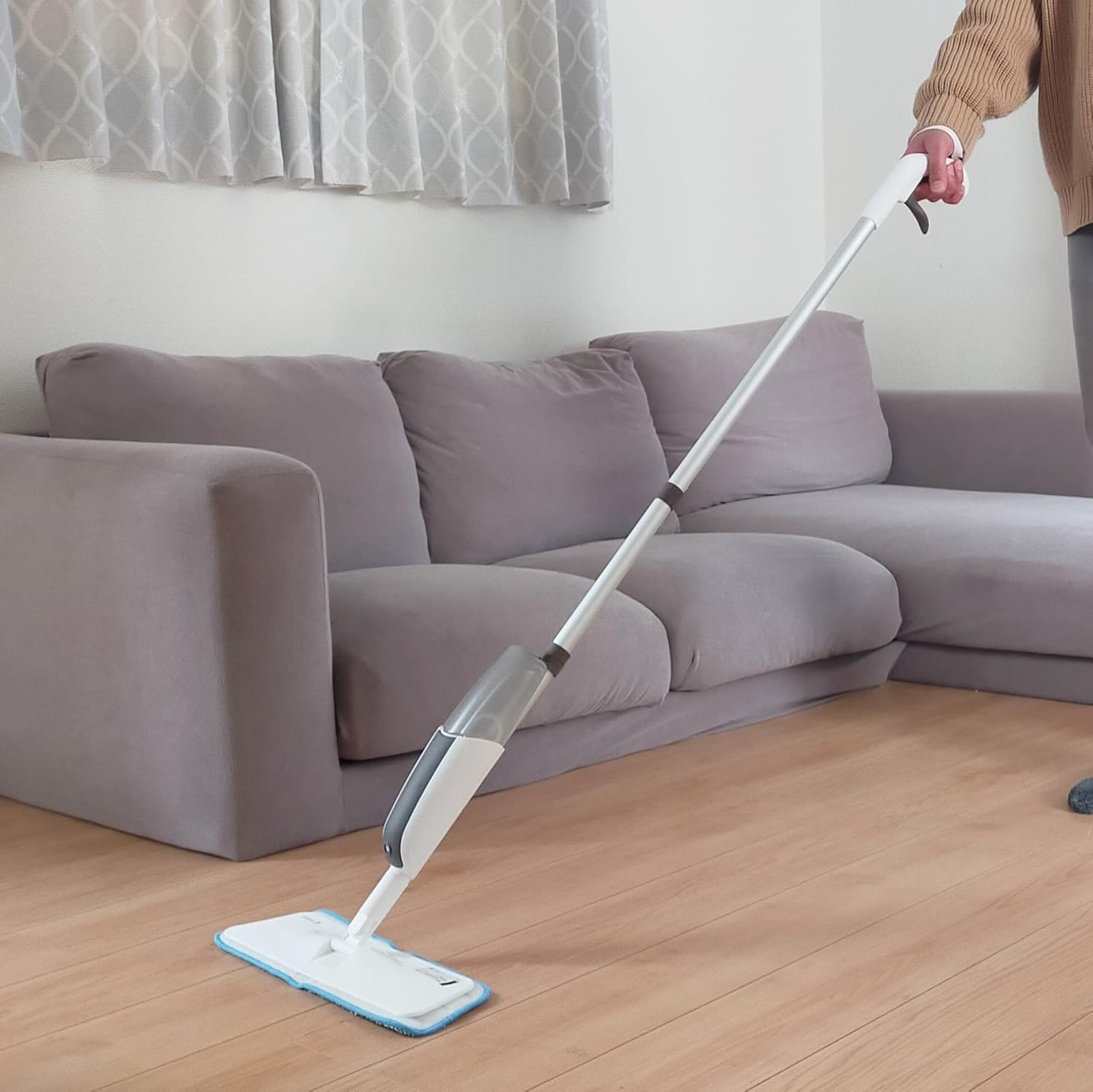 [Safe Japanese Company] Sm-011Br|Can Be Used Upside down with Water Spray OK! Multi-Spray Mop | Lightweight + Water Spray for Disinfecting and Cleaning Floors with Ease; 2 Replacement Pads; Can Be image number 4