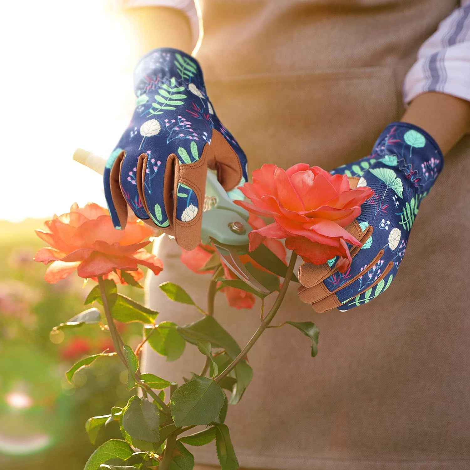 Floral Garden Gloves with Leather Fingertips, Navy Blue Pattern, Breathable Elastic Design image number 3